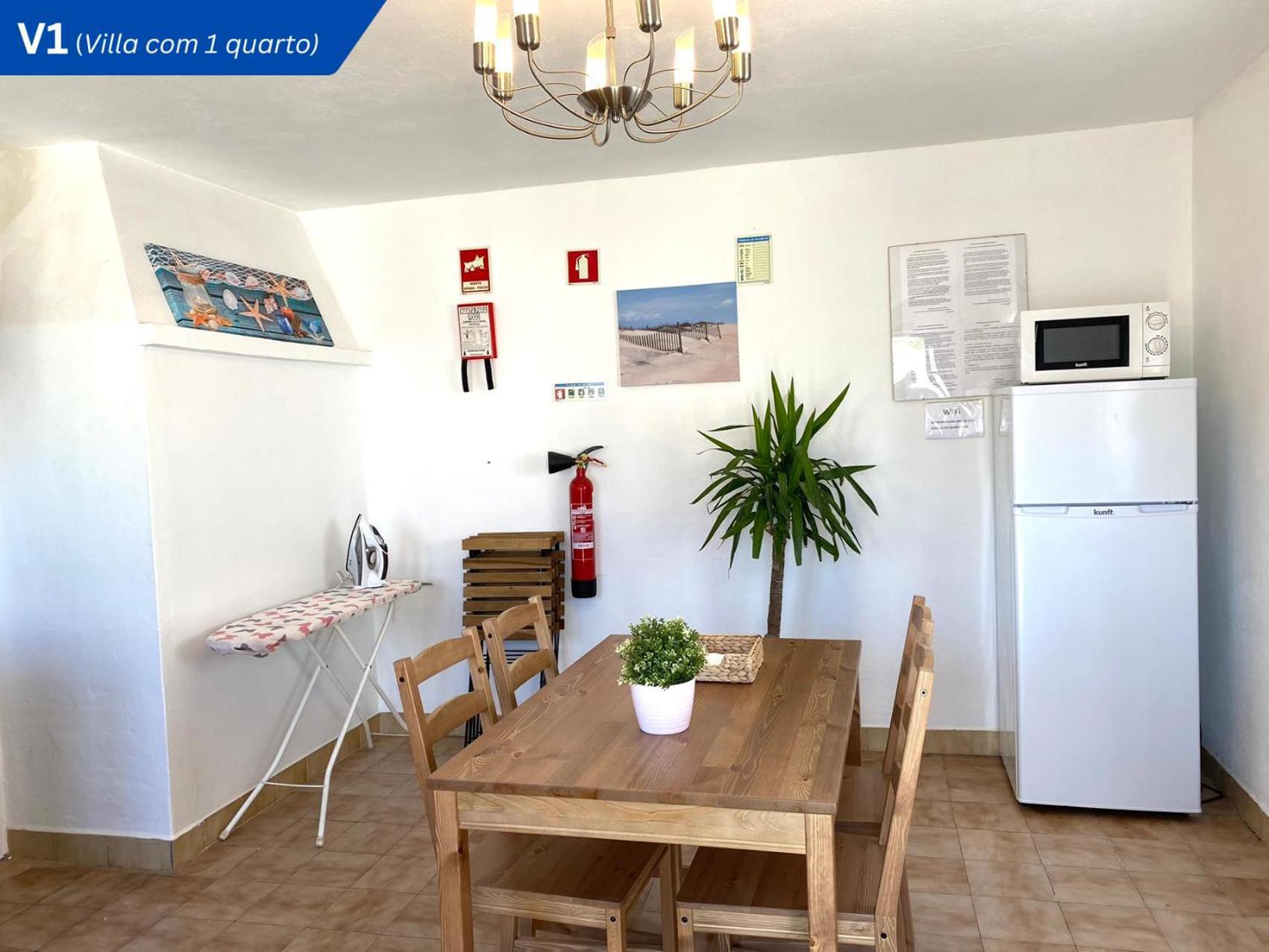Apartamento W.H.House Atouguia Da Baleia Exterior foto